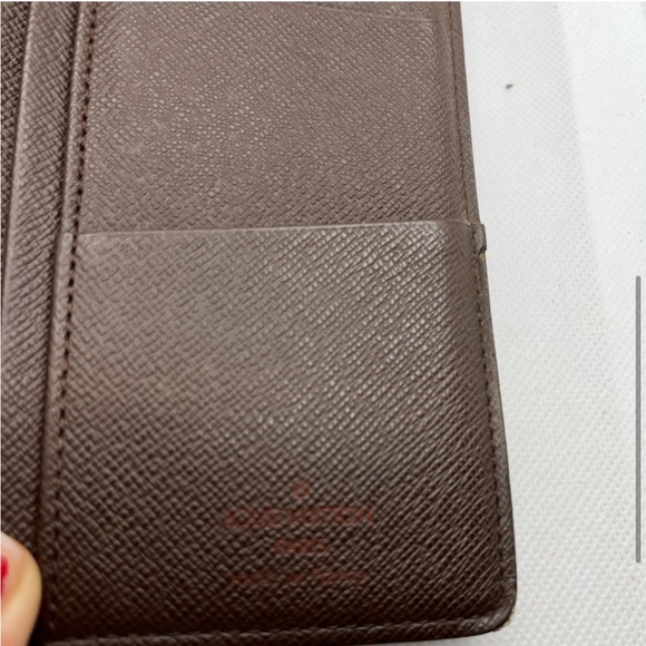 Louis Vuitton | Wallet - Picture 6 of 6